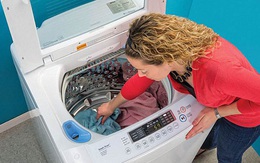 Cứ nghĩ cho nhiều bột giặt vào máy giặt quần áo mới sạch, nhưng sai lầm này dẫn đến hậu quả nghiêm trọng mà bạn không ngờ