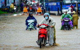 Mưa to khắp ba miền, cảnh báo ngập úng và lũ quét