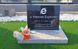 Kỹ sư Hàn Quốc làm bia tưởng niệm trình duyệt Internet Explorer