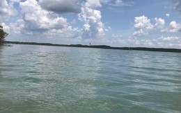 TP.HCM: Cùng gia đình mưu sinh, cô gái 16 tuổi rơi xuống sông mất tích trong đêm mưa gió