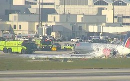 Mỹ: Máy bay trượt khỏi đường băng, va trúng tháp liên lạc rồi bốc cháy