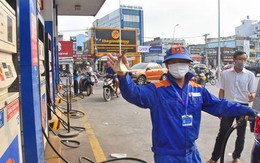 Bộ Tài chính đề xuất giảm thuế tiêu thụ đặc biệt, thuế giá trị gia tăng với xăng dầu