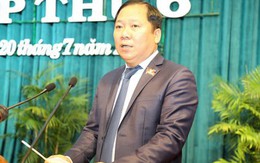 Hàng loạt nhân viên y tế nghỉ việc, Chủ tịch tỉnh Bình Định nói gì?