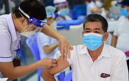 Nóng: Hướng dẫn mới nhất về thời gian tiêm vaccine COVID-19 mũi 3 và mũi 4 của Bộ Y tế