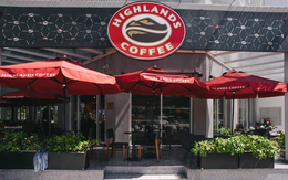 Là tâm điểm tranh cãi vì tăng giá đồ uống, Highlands Coffee thành công ty phổ biến nhất trên mạng xã hội