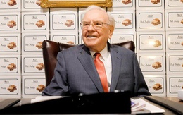 Làm việc vì đam mê như Warren Buffett: Từng không hề hỏi lương khi chưa là tỷ phú, cuối tháng mới biết nhận được bao nhiêu tiền