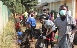 Nigeria: Sinh viên đi đầu trong chống lại rác thải nhựa