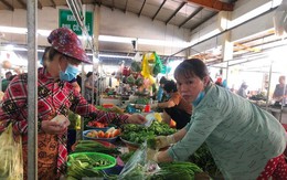 Xăng giảm 4 lần nhưng hàng hóa vẫn neo giá, Hội Lương thực thực phẩm TPHCM nói gì?