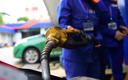 Nhiều cây xăng găm hàng tránh lỗ: Bộ Công Thương chỉ đạo "nóng"