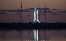 NASA hoãn phóng tàu lên Mặt trăng