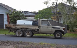 Luật giao thông kỳ lạ trên thế giới: Phạt xe đi té nước, vượt đèn đỏ vào tù, hết xăng bị phạt