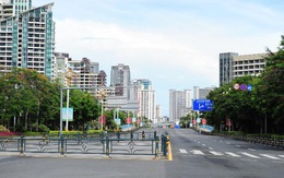 Lệnh phong tỏa do COVID-19 khiến 80.000 khách du lịch mắc kẹt ở “Hawaii của Trung Quốc”