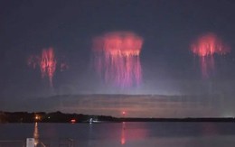"Sứa đỏ khổng lồ" xuất hiện trên bầu trời sau cơn bão, hiện tượng bí ẩn đã được nhà khoa học giải mã