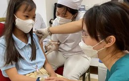 Chuyên gia nói gì về việc tiêm vắc-xin COVID-19 cho trẻ từ 6 tháng tuổi?