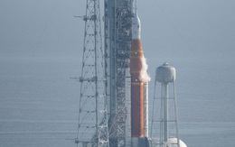 NASA tiếp tục hoãn phóng tàu thăm dò mặt trăng Artemis do rò rỉ nhiên liệu