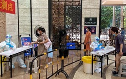 Nhiều thành phố lớn của Trung Quốc lại hối hả dập dịch COVID-19