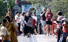 COVID-19 diễn biến phức tạp, Bộ Y tế ra công văn khẩn về chống dịch dịp Tết Nguyên đán