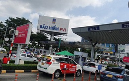 Tết này sân bay Tân Sơn Nhất thu phí không dừng