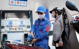 Nóng: Xả mạnh Quỹ bình ổn, xăng vẫn tăng gần 1.000 đồng/lít từ 19h hôm nay
