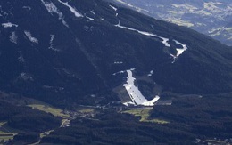 Thiếu tuyết ở dãy Alps trong bối cảnh nhiệt độ cao bất thường