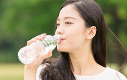 7 mẹo uống nước giúp giải độc và chăm sóc sức khỏe cực đơn giản nhưng ít ai làm được