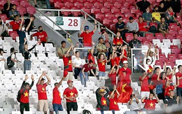 Tình yêu tuyệt vời của cổ động viên Việt Nam!