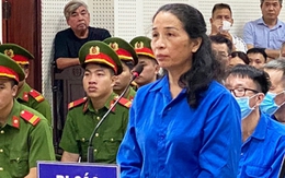 Hình ảnh cựu Giám đốc Sở GD&ĐT Quảng Ninh cùng đồng phạm hầu toà sáng nay