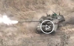 Xe tăng T-90M của Nga nổ tung trước tên lửa chống tăng Ukraine