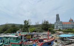 Quảng Ninh cấm biển từ 15h hôm nay (19/10)