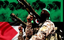Máy ủi, dù lượn, AK-47 - Khám phá kho vũ khí "ma quái" của Hamas khiến Israel bất ngờ!