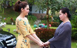 Đưa mẹ chồng đi mua sắm, nhìn cái áo bà chọn mà tôi đỏ hoe mắt