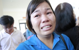 Nước mắt, niềm vui khi 78 ngư dân Quảng Nam trở về sau vụ chìm tàu