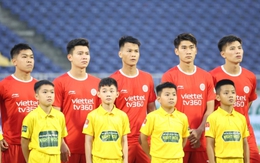 Sau cam kết đặc biệt, đại gia V.League tặng món quà lớn cho HLV Troussier