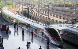 Đường sắt từ Hà Nội đến Trung Quốc nối lục địa Á – Âu vận tốc 27km/h - nên thay thế tàu tốc độ cao?
