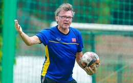 Chờ “thành ý” từ Đại gia V.League, HLV Troussier sẽ thêm lần thất vọng hay được nở nụ cười?