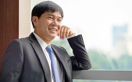 Vợ chồng Chủ tịch Hòa Phát dự kiến "sang tay" cho con trai lượng cổ phiếu trị giá 1.000 tỷ đồng