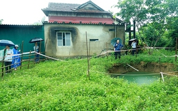 Xuất hiện "hố tử thần" sâu 12m trong vườn nhà dân ở Quảng Bình