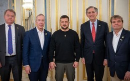 Nghị sĩ Mỹ nói với Tổng thống Ukraine: 'Israel cũng cần đạn dược'