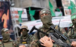 Hamas dùng tên lửa tự sản xuất đáp trả bộ binh Israel