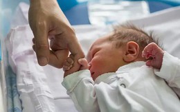 Phát hiện lý do trẻ sơ sinh “bất khả xâm phạm” trước COVID-19