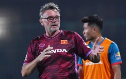 Quyết định lạ của HLV Troussier & bài toán khó đang chờ ĐTVN hóa giải trên đất Philippines