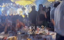 Chu Thanh Huyền dùng tay quạt cho mẹ Quang Hải, lộ "hint" thân mật thế này liệu sắp thành mẹ chồng con dâu?