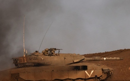 Israel không kích Syria đáp trả việc Cao nguyên Golan bị trúng tên lửa