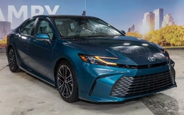 Sau tiên tri về xe điện, Toyota tất tay: Camry đời mới "ăn xăng như ngửi", giá bán sẽ khiến đối thủ nể