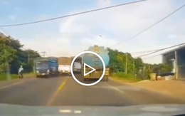 Kinh hoàng xe tải nối đuôi vượt ẩu gây tai nạn trên quốc lộ