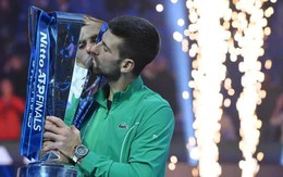 Novak Djokovic vô địch ATP Finals lần thứ 7: “Hạc giữa bầy gà” và đẳng cấp của Kẻ phi thường