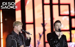 Concert Westlife tại TP.HCM ngày 2: Hàng chục nghìn fan lấp kín SVĐ, khán giả in lời hát theo cực nhiệt!