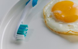 Nên đánh răng trước hay sau ăn sáng? Thói quen hàng ngày nhưng nhiều người vẫn làm sai