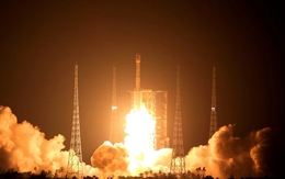 Nửa đêm Trung Quốc phóng tên lửa Trường Chinh 7A lên quỹ đạo: Mục đích là gì?