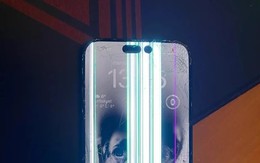 iPhone 15 Pro Max vẫn hoạt động sau khi bị xe ô tô RV cán qua
